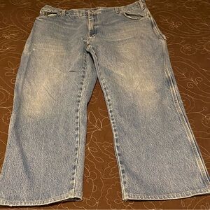 Dickies Men’s Jeans 42x30

Small rip on right leg (picture 4)